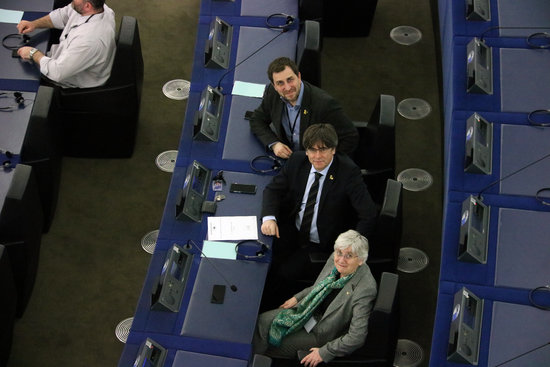MEPs Toni Comín, Carles Puigdemont, and Clara Ponsatí on February 10, 2020 (by Natàlia Segura)